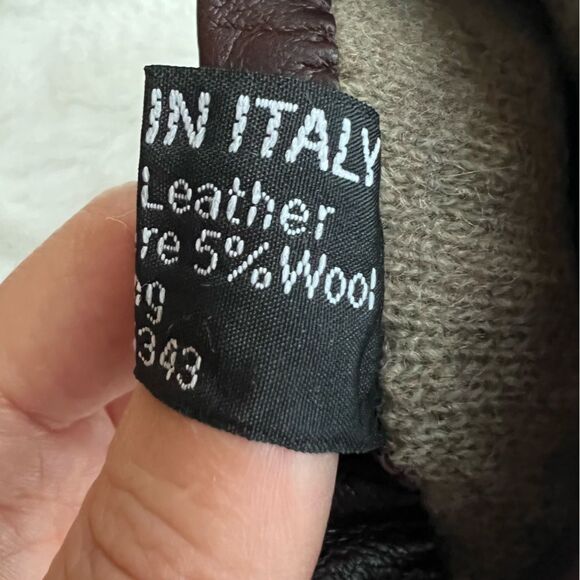 Antonio Murolo Women's Leather Driving Gloves Brown w/Pink Stitching
Size 7 1/2 - Picture 10 of 14